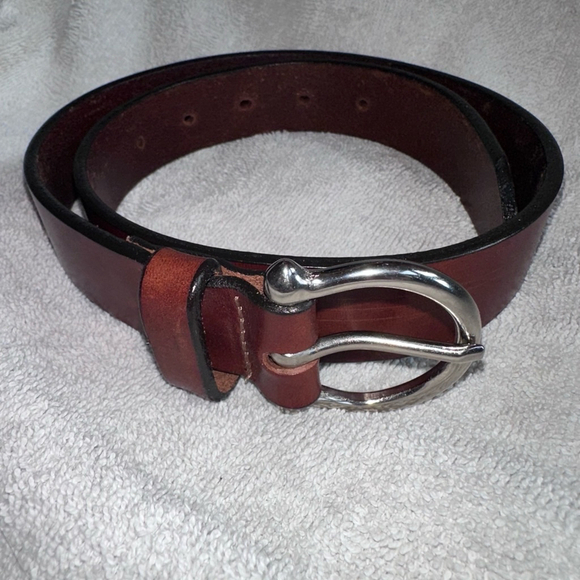 Banana Republic Accessories - Women’s Size 28 Banana Republic All Leather Silver Buckle Brown Belt USA 741217
